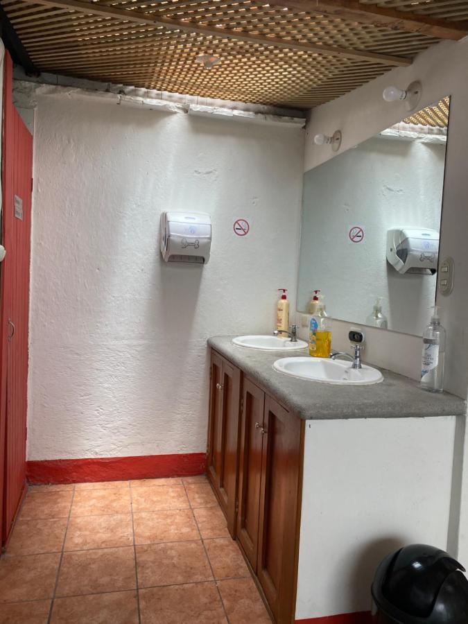 El Extranjero Hostal أنتيغوا غواتيمالا المظهر الخارجي الصورة