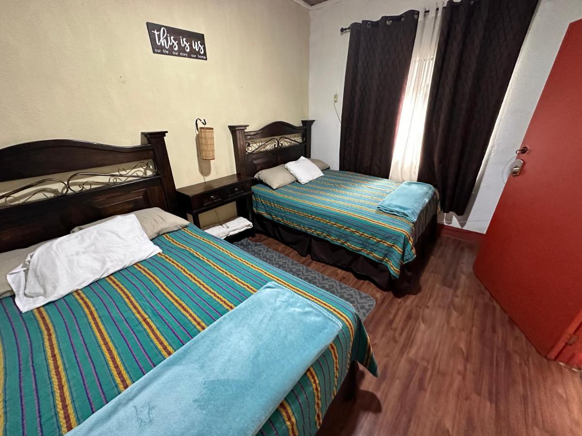 El Extranjero Hostal أنتيغوا غواتيمالا المظهر الخارجي الصورة